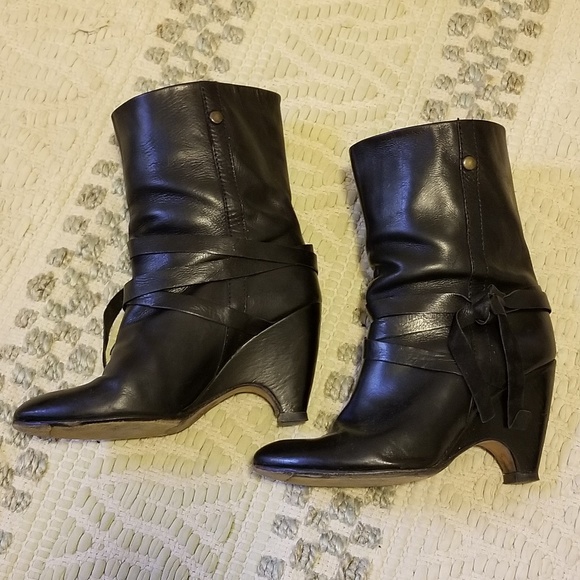 Italian leather booties with low heel - Picture 3 of 4